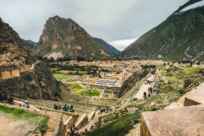 2 Day Sacred Valley and Machu Picchu Guided Tour from Cusco - Machu Picchu day: guided storytelling plus hours to wander