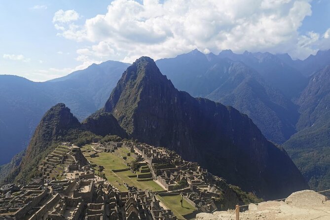 2-Day Sacred Valley Machu Picchu by Train with Llama Experience - Train to Machu Picchu: Voyager or Expedition, plus a strict luggage reality check