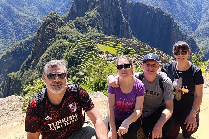 2-Day Sacred Valley & Machu Picchu Tour by Train from Cusco - Chinchero Weaving Center: alpacas, handcrafts, and real daily culture