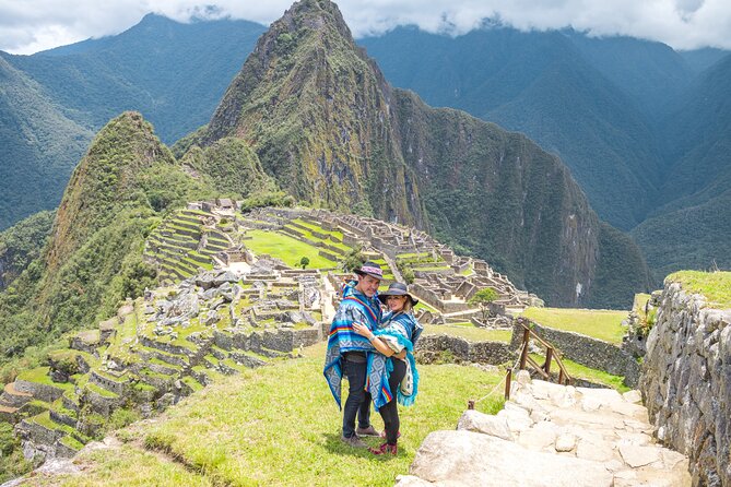 2-Day Tour: Sacred Valley & Machu Picchu – All Tickets Included - Who should book this tour, and who should consider alternatives