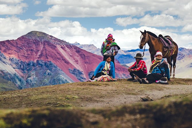 4 day - Bucketlist Cusco: Rainbow Mtn, Machu Picchu, Sacred Valley, Humantay - Price and value: what $975 covers (and what it doesn’t)