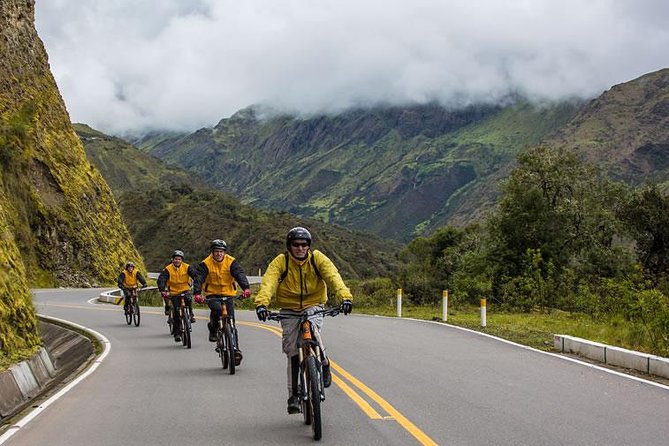4-Day Inca Jungle Adventure, Mountain Biking, Rafting and Zipline - Zipline in Santa Teresa and the thermal-bath sanity check