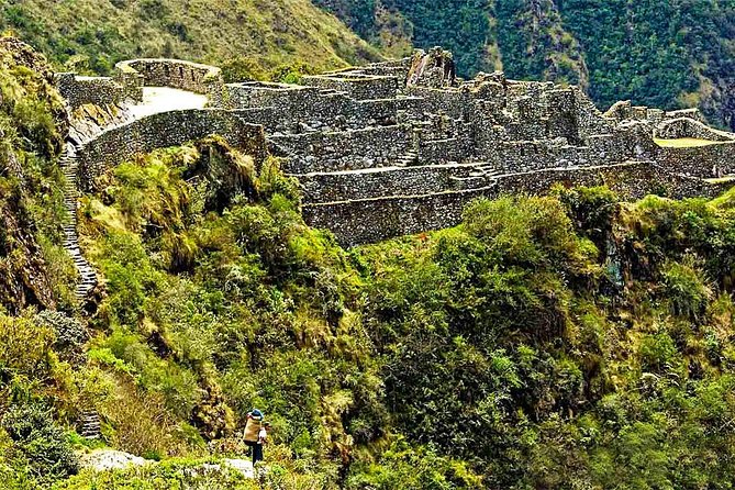 4 Day Inca Trail To Machu Picchu - Private Service - Day 3: Phuyupatamarca, Intipata steps, and Wiñay Wayna camp