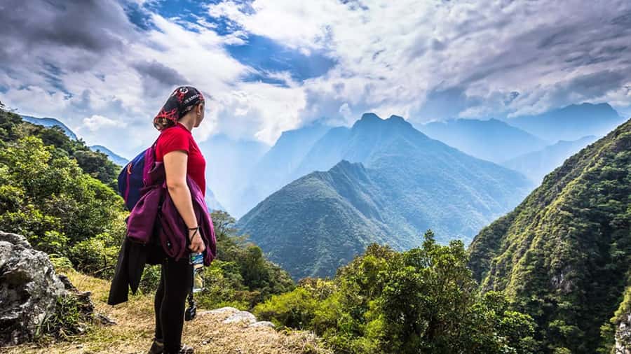 4 days/3 nights: Inka Jungle Trek to Machu Picchu - Cola de Mono Zip Line, Hidroeléctrica, and the Walk Toward Aguas Calientes (Day 3: Santa Teresa to Aguas Calientes)