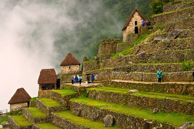 4 Days Inca Trail To Machu Picchu - Day 3: Runcurakay to Chaquicocha, then Phuyupatamarca and Wiñaywayna