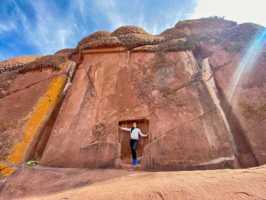 5h tour from Puno to Aramu Muru portal and Inca Ruins - Aramu Muru (Hayu Marca): the 7-meter red granite portal and the stone forest