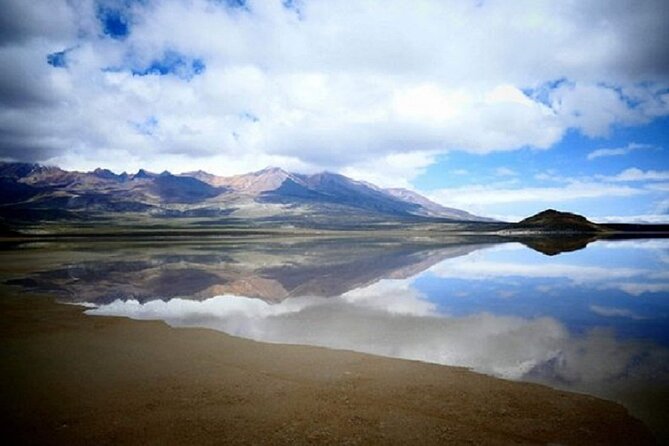 8-Hours Tour in Arequipa Laguna de Salinas with Pick-up - Arequipa pickup at 6:00 am: why the day feels longer (but better)