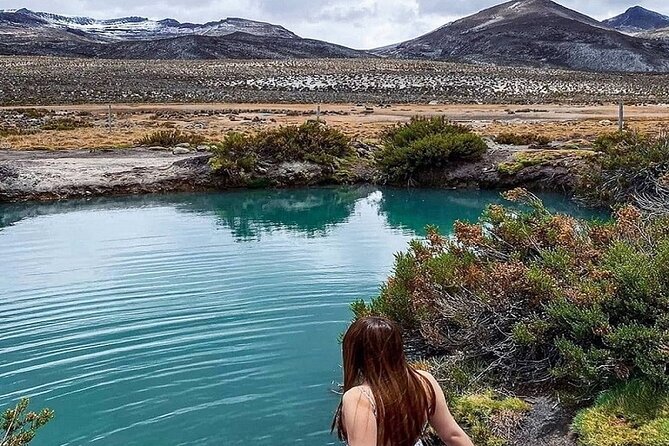 8-Hours Tour in Arequipa Laguna de Salinas with Pick-up - Laguna de Salinas: mirror photos, wind, and why season matters