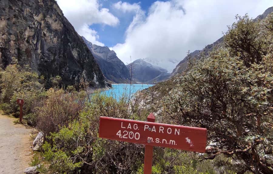Ancash: Trekking to Paron Lagoon with Entrance | Full day| - Two Walk Options at the Lagoon: Easy Loop vs. the Zigzag Viewpoint