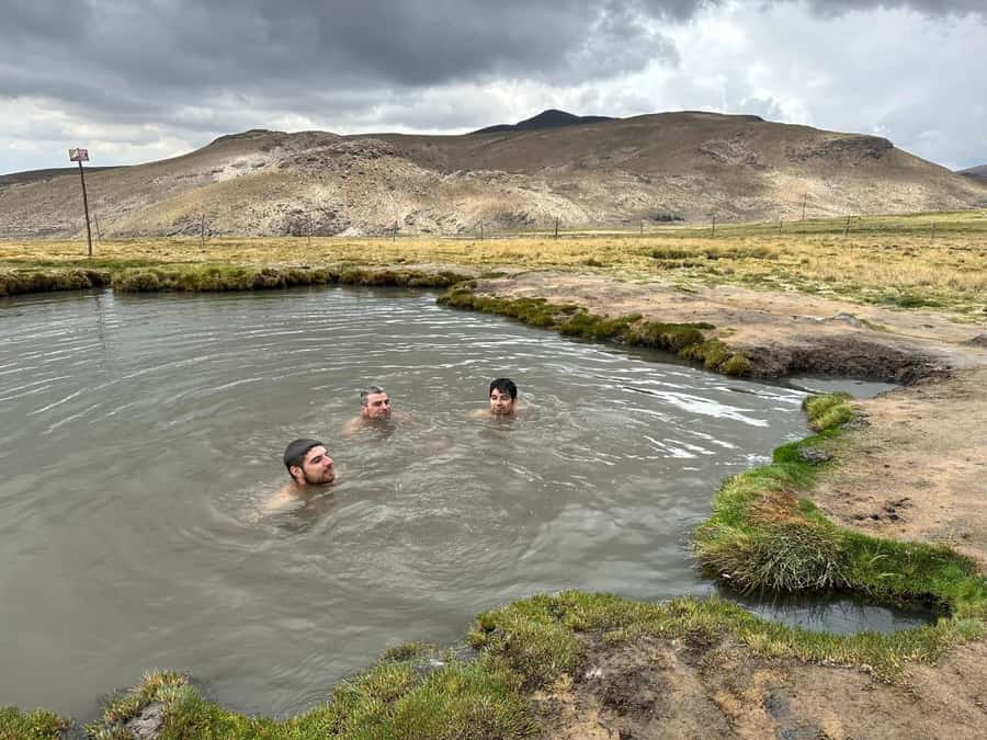 Arequipa: Full-Day Tour to Salinas Salt Lake - Chiguata: the volcano show before you ever reach the salt flats