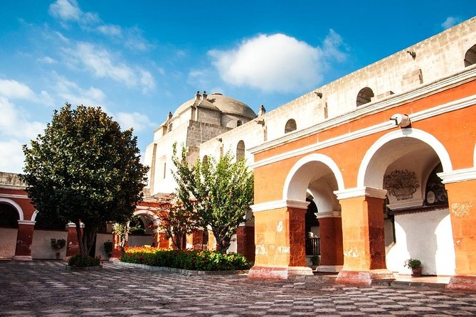 Arequipa, Historic and Colonial City and Santa Catalina Monastery - Entering Santa Catalina: why this monastery feels like a city