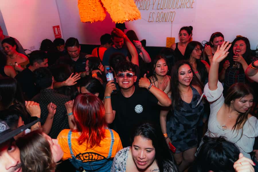 Arequipa: Pub Crawl with Skip-The-Line Access and Drinks - Who this pub crawl suits best (and who should skip it)