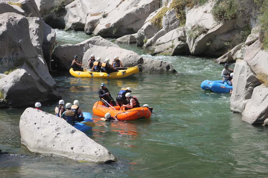 Arequipa: Rio Chili Rafting Tour with Snack - The Big Moment: Class IV Rapids and the Team Mindset