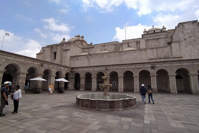 Arequipa Tasting Tour - San Francisco Plaza: big church energy and an artisan side trip