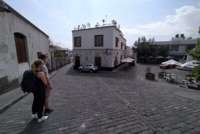 Arequipa Tasting Tour - Plaza Campo Redondo: the first landing point feeling
