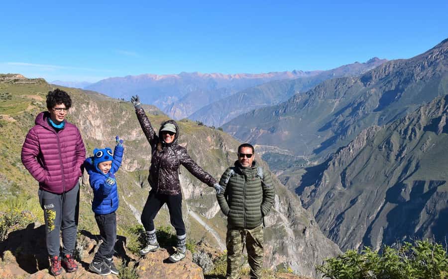 Arequipa: trekking to the Colca Canyon 2 days/1 night - Cruz del Condor: the first jaw-drop moment in the canyon