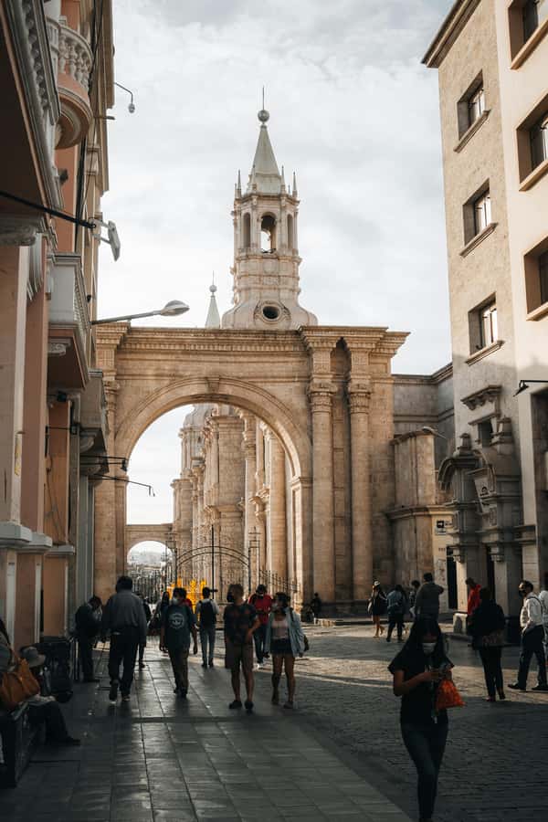 Arequipa: Walk through the Historic Center of the City - Meeting at Campo Redondo San Lázaro and Getting the Rhythm Right