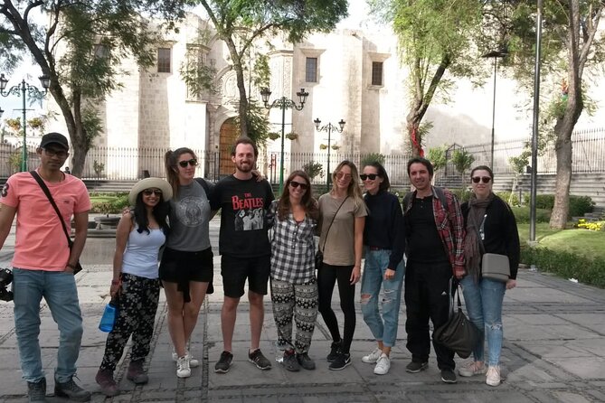 Arequipa Walking Tour city center and drinks experience - Stop 4: Plaza de Armas rooftop viewpoint—sunset with city and volcano views