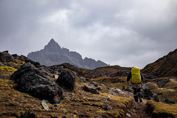 Ausangate and Rainbow Mountain Trek – 3 Days / 2 Nights - Getting moving: Cusco transfers and the 5:00 am start