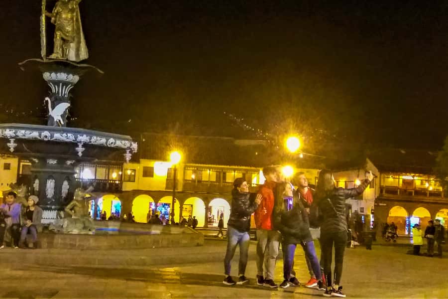 Best of Cusco: Night Tour, Pisco Sour Lessons, and Dinner - Dinner and Local Food Tasting: Finishing the Night Like a Cusco Local