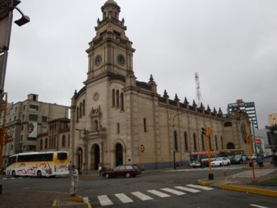 Bike Tour San Isidro, Miraflores and Barranco, - Price and what you actually get for $39