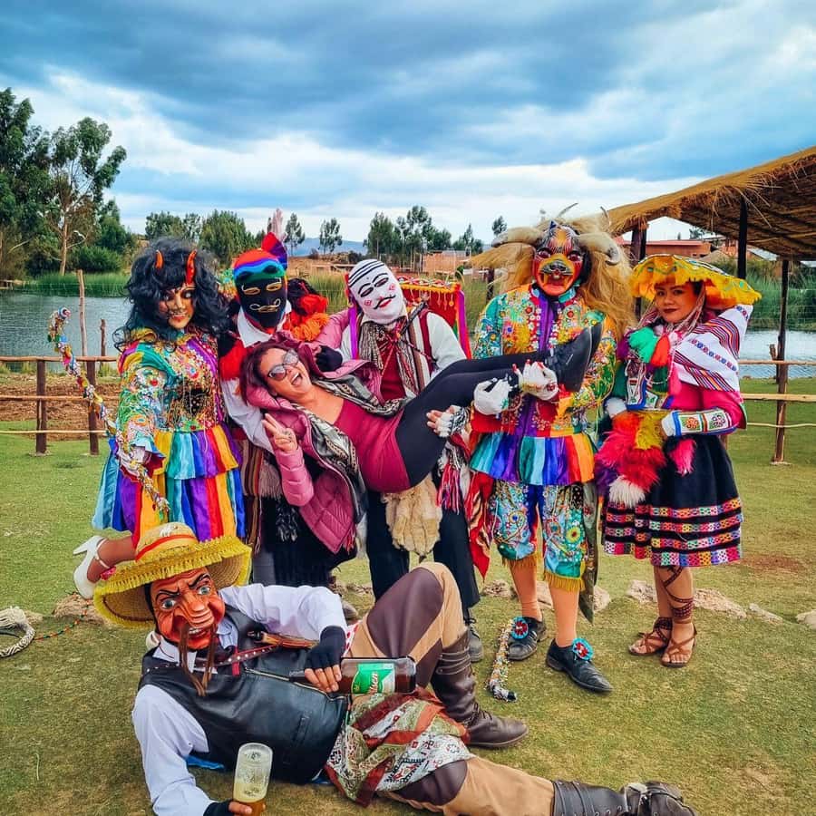 BUS 180 CUSCO - Huayllarccocha lake staging: Andean myths become something you watch