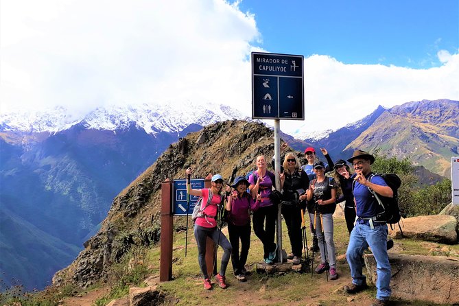 Choquequirao Trek 4 days and 3 nights - Sleeping bag and trekking poles