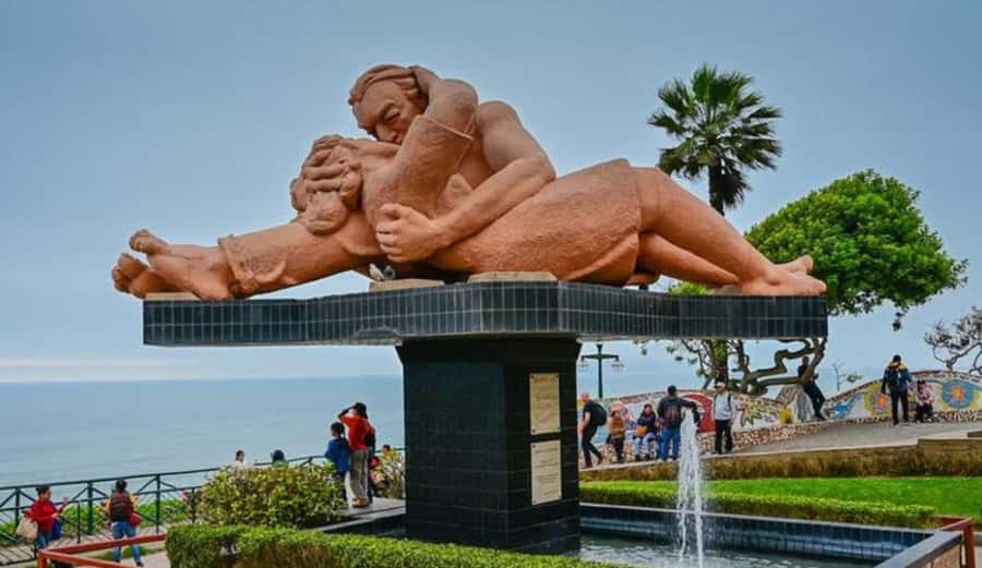 City Tour Colonial and Modern Lima for 5 Hours - Basílica y Convento de San Francisco: religious art and the catacombs experience