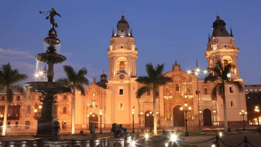 City Tour Colonial and Modern Lima Half Day Plus Ticket - Who this tour suits best