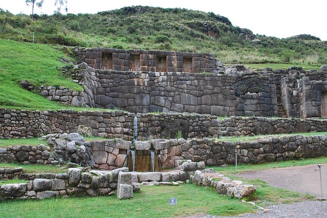 City Tour in Cusco & visit Museum South American Camelid - Stops 4 and 5: Q’enqo and Puka Pukara—small sites with sharp purpose
