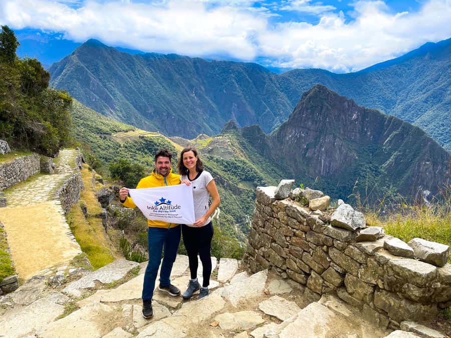 Cusco: 2-day Inca Trail to Machu Picchu - Down to Machu Picchu for Sunset, Then Aguas Calientes Dinner