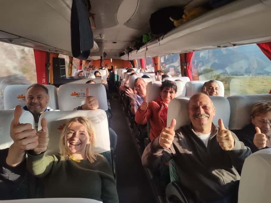 Cusco: Bus Turistico Puno Cusco con Tour y Buffet - Andahuaylillas: the chapel stop that grabs attention