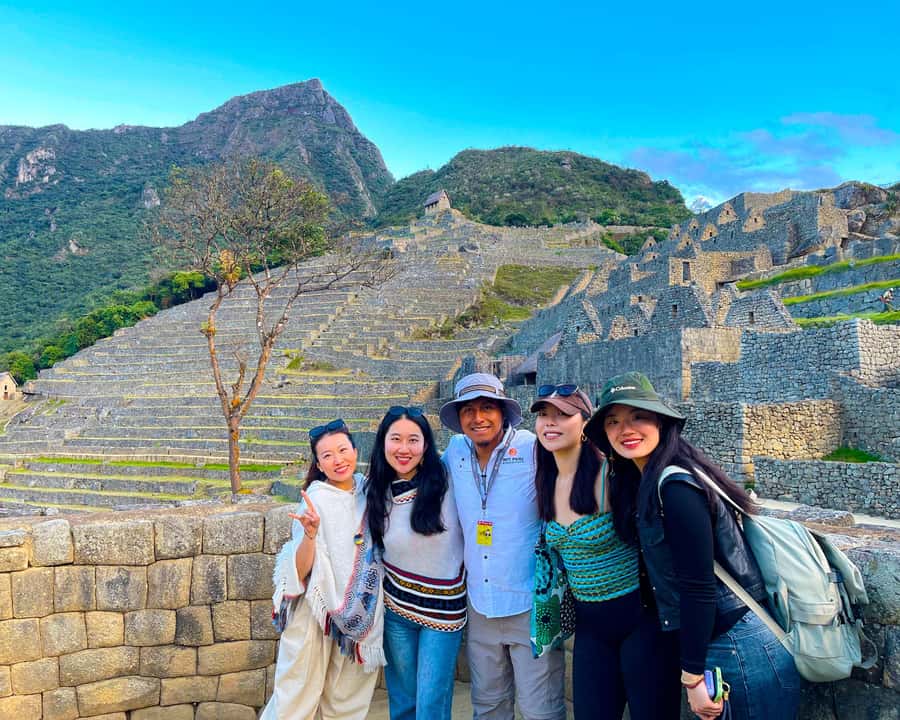 CUSCO: Full Day All Included Private Machu Picchu Experience - Train to Aguas Calientes: what you gain by getting there first