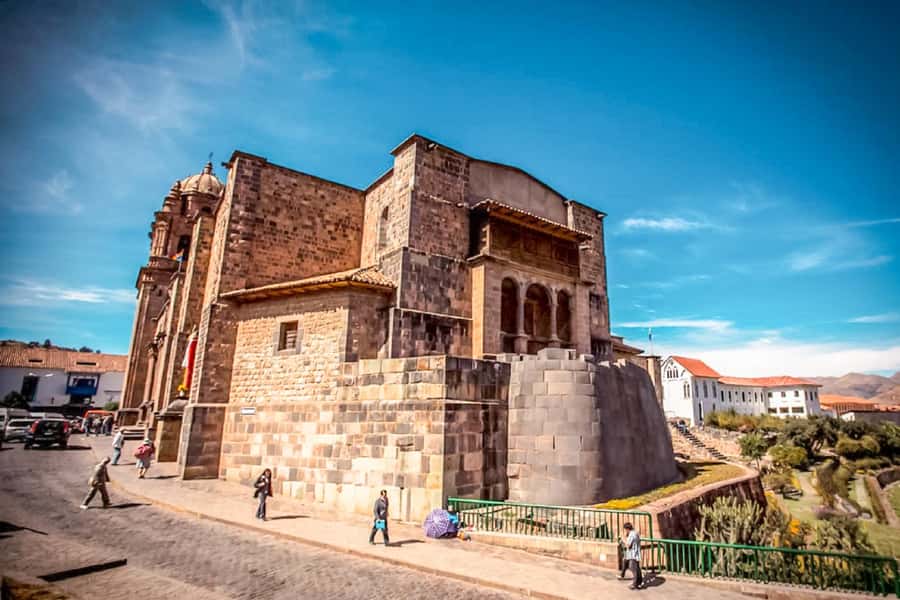 Cusco: Half-Day City and Nearby Archaeological Sites Tour - Quenqo: a religious complex carved into stone