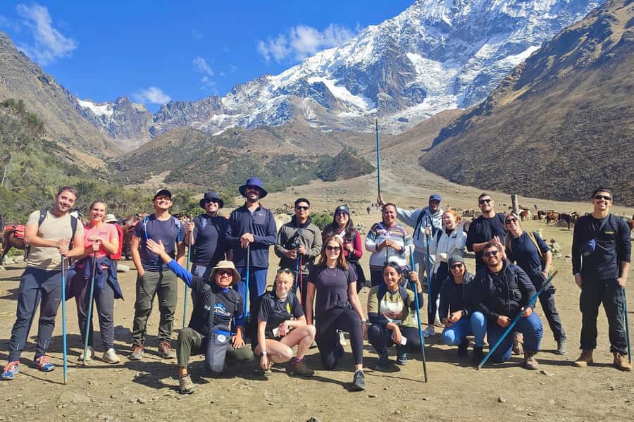 Cusco: Humantay Lake Tour with Breakfast and Buffet Lunch - The early pickup and ride: getting to Humantay Lake with daylight on your side