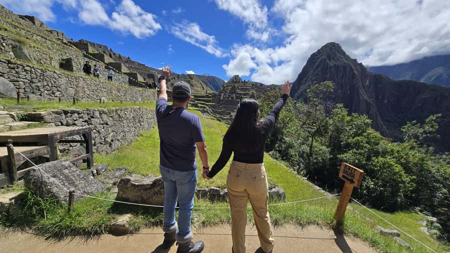 Cusco: Machu Picchu Day Trip with Train + Entrance ticket - Price and value: is $333 a fair deal for this routing?