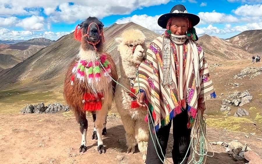 Cusco: Mountain of 7 colors Vinicunca and the Red Valley (optional) - Vinicunca (Rainbow Mountain) hike: 3.5 km up, 1.5 hours of patience