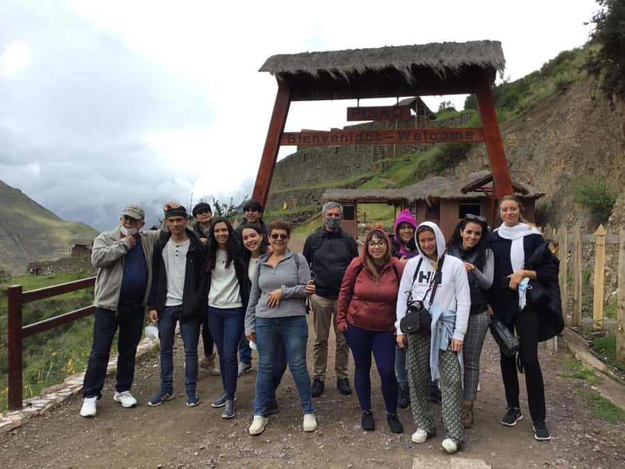Cusco: Pisac, Ollantaytambo, & Chinchero Sacred Valley Tour - Urubamba and the Vilcanota River: a lunch break that’s actually included