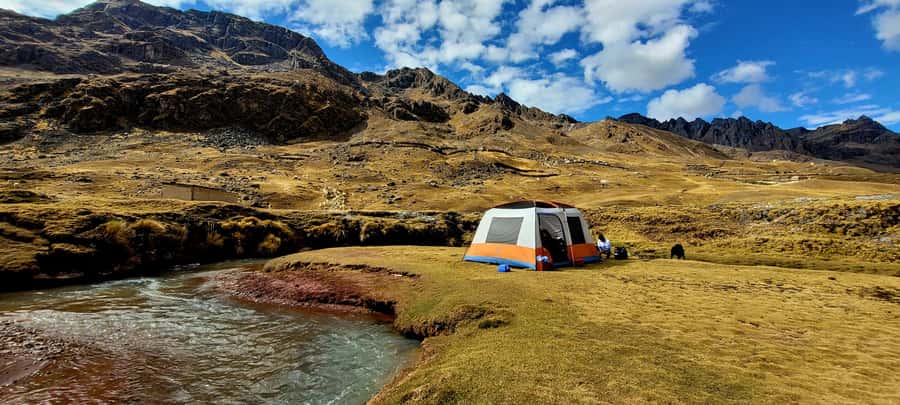 Cusco: Rainbow Mountain & Red Valley Tour with Picnic meals - The long drive and how to use it: prepare, layer up, breathe