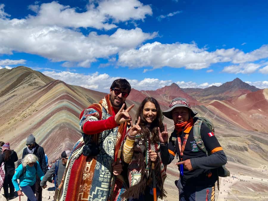 Cusco: Rainbow Mountain Tour with Meals & Red Valley Option - Morning Logistics: Cusco Pickup (4–5 AM) and the Cusipata Breakfast Stop