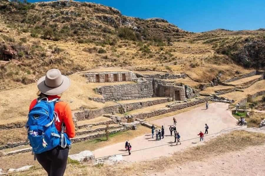 Cusco: Sacsayhuaman, Qenqo, Puca Pucara & Tambomachay Tour - Qenqo: Labyrinthine Passages and Ceremonial Altars