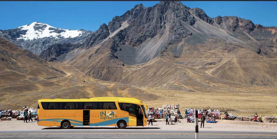 Cusco: Scenic Route of the Sun to Puno with Buffet Lunch - Raqchi’s Temple of Wiracocha: 15-Meter Walls You Can Actually See
