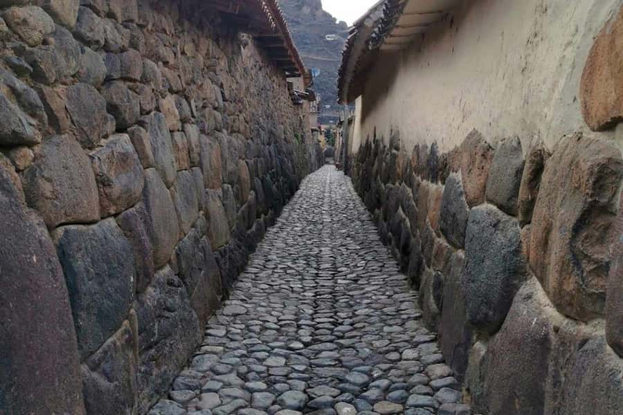 Cusco | Visit Maras, Moray, Chinchero, Pisac | Valle Vip - Moray: agricultural terraces that look like science, not ruins