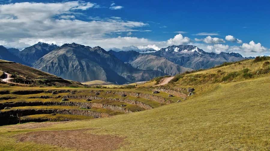 Cusco | Visit Maras, Moray, Chinchero, Pisac | Valle Vip - Getting going at 6:30 a.m.: pace, transport, and comfort
