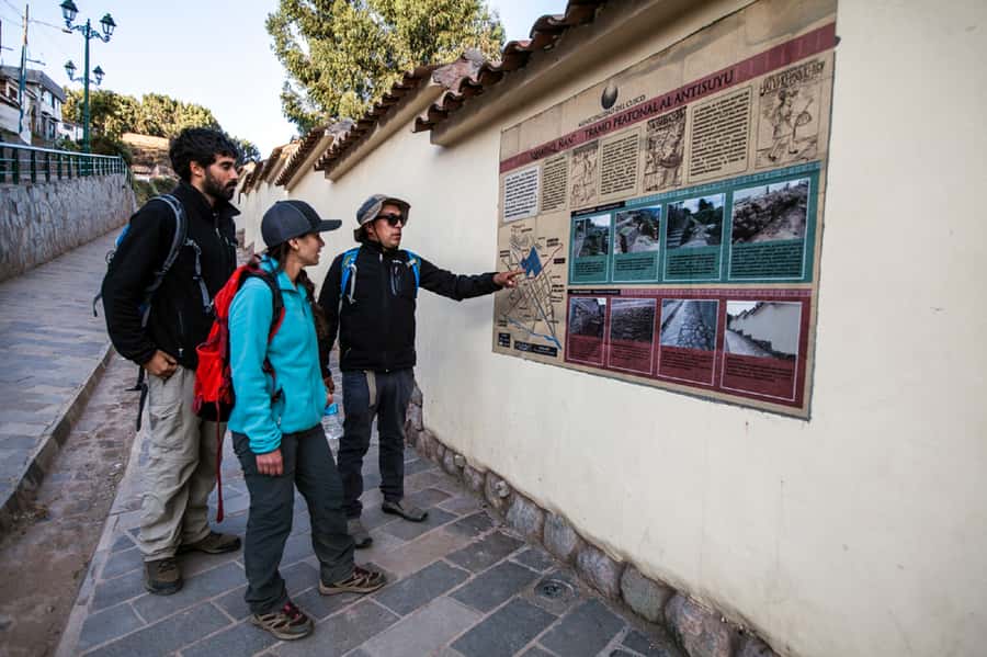 Cusco: Walking Tour Cusco - Timing, meeting point, and the one rule that matters