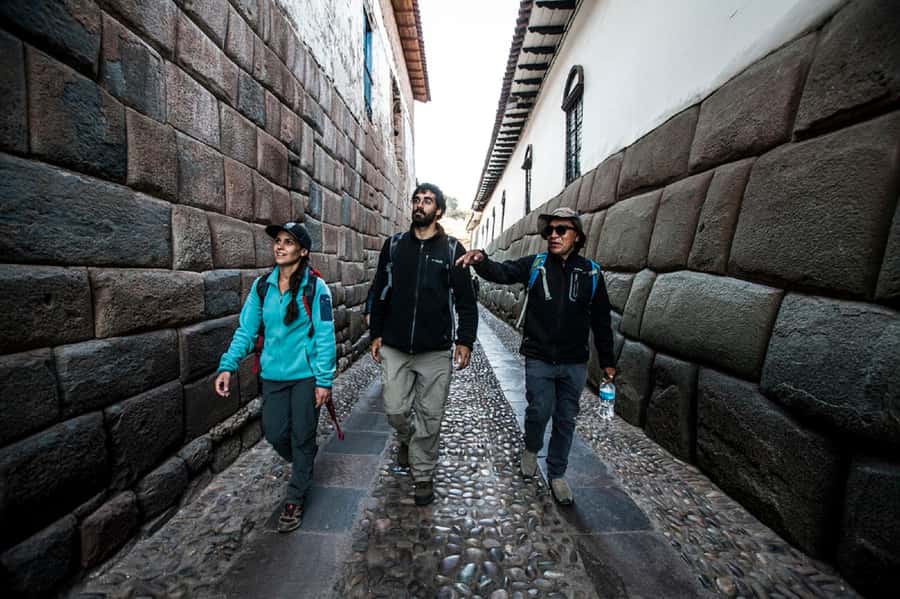 Cusco: Walking Tour Cusco - San Blas Streets and the Twelve-Angled Stone