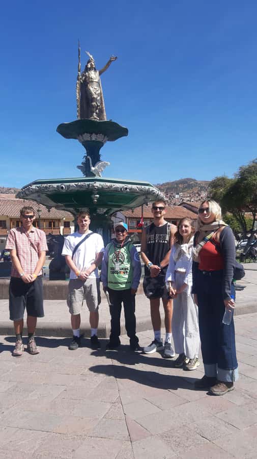 Cusco: Walking Tour with a Local Guide - Loreto Street stroll: artisan workshops and colonial facades