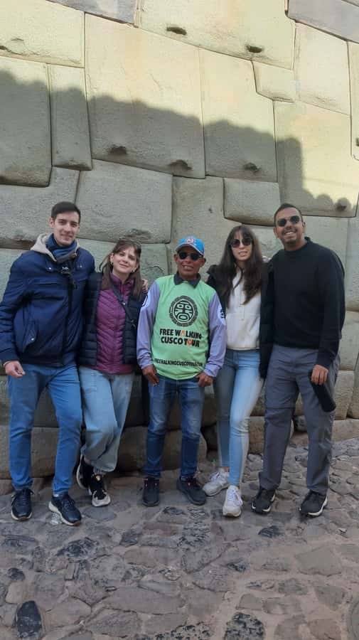 Cusco: Walking Tour with a Local Guide - Finding the meeting point near Plaza de Armas (and starting smoothly)