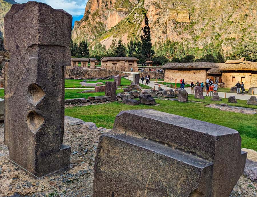 Cusco:Chinchero,Moray & Salt Mines drop-off in Ollantaytambo - Moray terraces: circular farming that looks like sci-fi but has a point