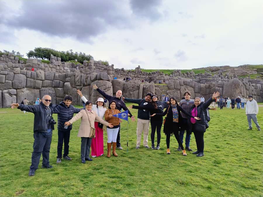 Cuzco : Excursion City Tour in Cusco, Sacsayhuaman and Tambomachay - Plaza de Armas start: the easiest place to meet, and where the tour begins to “click”
